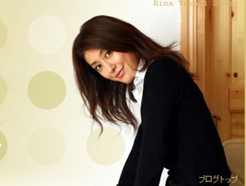 타카기 리나가 13일 오후 케이블채널 Mnet의 최재윤 PD와 화촉을 밝혀 화제가 되고 있다./타카기 리나 블로그