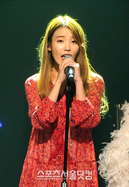 아이유 다이어트 비법이 네티즌 사이에서 화젯거리다.