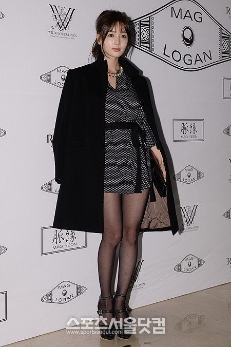 배우 남규리가 23일 오후 서울 강남구 역삼동 라움에서 열린 맥앤로건 14 S/S 컬렉션에 참석해 포즈를 취하고 있다. /최진석 기자