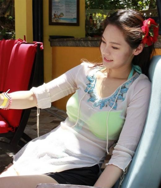 SBS 안현모 기자의 아름다운 모습이 화제다. / 온라인 커뮤니티