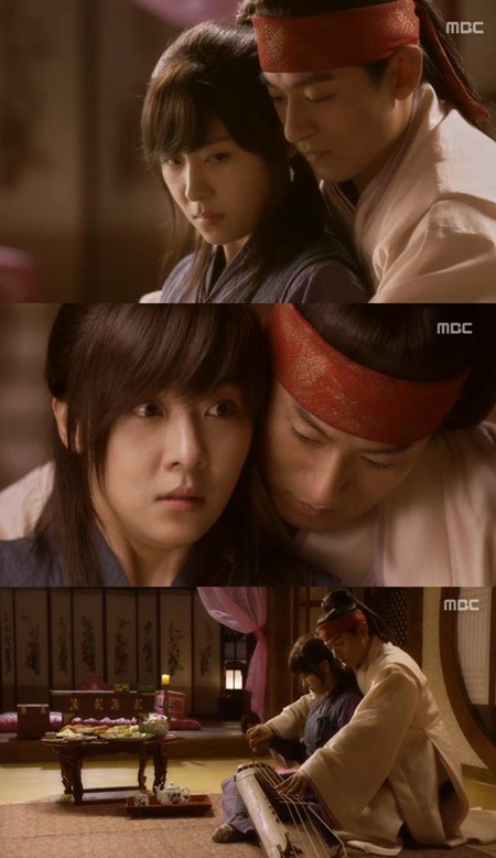28일 오후 방송된 MBC 월화드라마 기황후에서 승냥(하지원 분)은 왕유(주진모 분)의 거문고를 연주하는 매력적인 면모에 두근거림을 느꼈다. /MBC 기황후방송 캡처