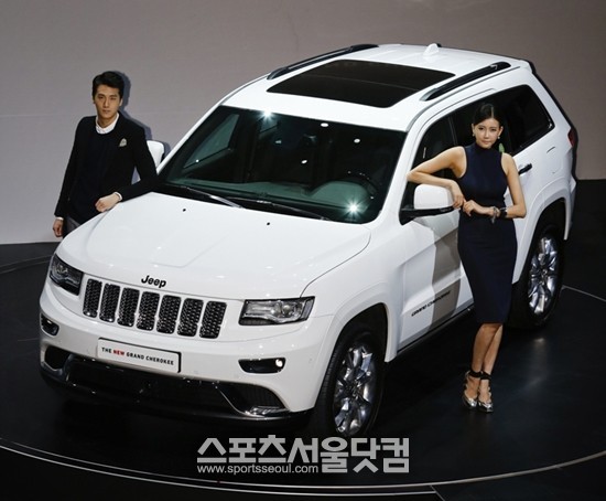 크라이슬러 코리아는 지프의 뉴 그랜드 체로키를 4일 국내 시장에 출시했다./황준성 기자