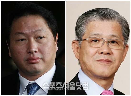 구속 된 최태원 SK그룹 회장(왼쪽)은 오는 15일 사촌 형 최신원 SKC 회장의 아버지이자 SK그룹 창업주인 최종건 회장의 40주기 기일에 참석하지 못한다./더팩트DB