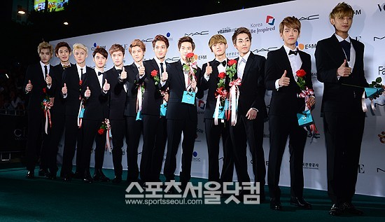 데뷔 2년 차인 엑소가 2013 멜론 뮤직 어워드 14개 부문 중 6개에서 온라인 투표 1위를 확보해 본상 수상을 휩쓸 가능성을 남겼다. /최진석 기자