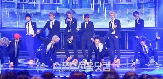 올해 늑대와 미녀, 으르렁으로 연타석 홈런을 날린 엑소가 2013 멜론 뮤직 어워드에서 가장 주목받는 가수로 떠올랐다. /최진석 기자