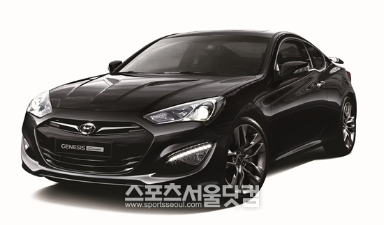 15일 현대자동차가 2014년형 제네시스 쿠페를 출시했다./현대차 제공