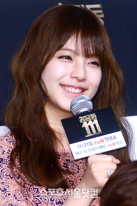 가수 주니엘이 대표와 독대한 사실에 대해 해명하고 있다./남윤호 기자