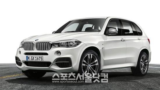 한국타이어가 초고성능 타이어 벤투스 S1 에보 SUV를 BMW X5에 공급한다./한국타이어 제공