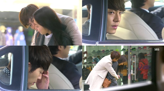 SBS 수목드라마 상속자들에서 김탄(이민호 분)과 차은상(박신혜 분)이 커플 운동화를 맞춰 신으며 행복감에 젖어 들었을 때 최영도(김우빈 분)는 씁쓸하게 이를 지켜볼 수 밖에 없었다. / SBS 방송 화면 캡처