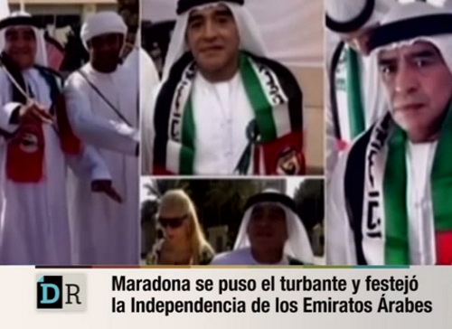 축구 전설 디에고 마라도나가 28일 아랍 전통 의상을 완벽하게 갖춰 입고 아랍에미리트연합 국경일에 참석해 많은 관심을 받았다. / 유튜브 영상 캡처