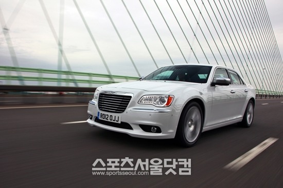 피아트-크라이슬러 이달 동안 특별 프로모션을 실시한다./크라이슬러 제공