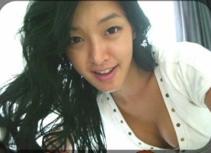 영화 화려한 외출에 출연한 배우 김선영의 과거사진이 화제를 모으고 있다. / 온라인 커뮤니티