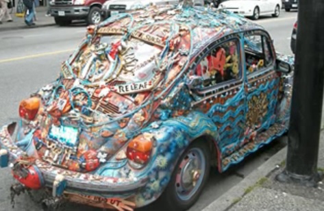 범상치 않게 꾸며진 튜닝카들이 찍힌 동영상이 인터넷 상에서 누리꾼의 관심을 끌고 있다. / 유튜브 캡처