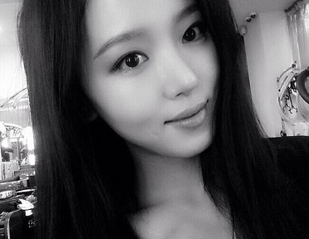 강한나가 영화 순수의 시대를 검토하고 있다고 알려졌다. / 강한나 트위터