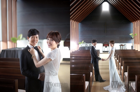 연예계 대표 잉꼬부부 최수종(왼쪽)과 하희라의 20주년 리마인드 웨딩화보가 공개됐다./우먼센스 제공