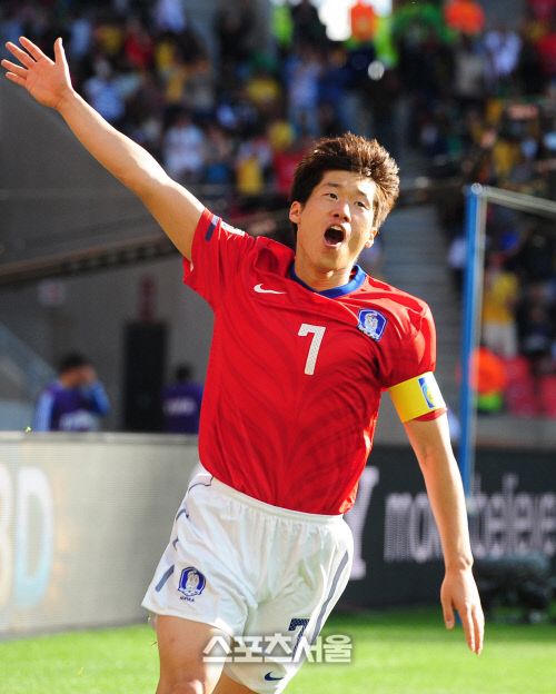 박지성은 지난 2011년 태극마크를 반납한 이후 꾸준히 나온 대표팀 복귀 여론에도 은퇴 의사를 번복하지 않겠다는 의사를 밝혀 왔다. / 스포츠서울 DB