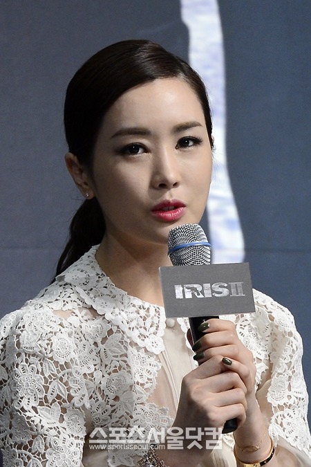 배우 이다해 측이 17일 오전 성 접대와 스폰서 관련 루머에 대해 강력하게 대응할 뜻을 밝혔다. /더팩트 DB