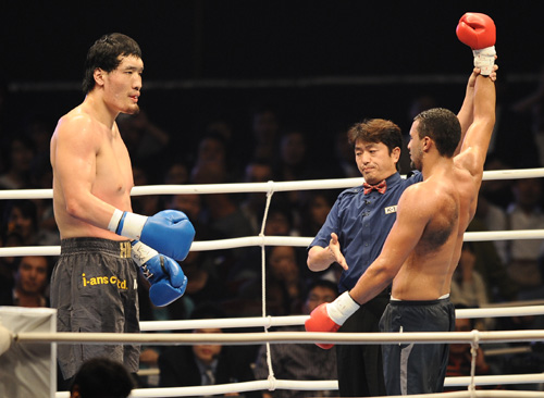 2008년 서울 올림픽공원 체조경기장에서 K-1 월드그랑프리 2008 서울대회 16강 바다 하리와 최홍만의 경기가 열렸다/ 사진=유튜브 영상캡처