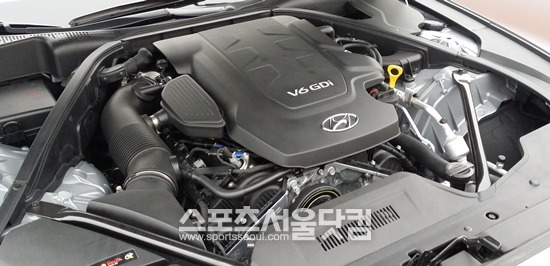현대자동차 신형 제네시스 G380 프레스티지는 3.8ℓ 가솔린 V6 GDI 람다엔진이 탑재됐다.