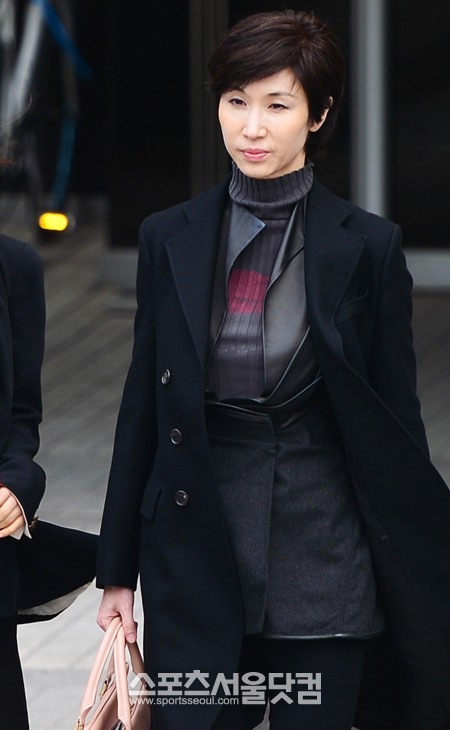 최태원 SK㈜ 회장의 부인인 노소영 아트센터 나비 관장이 보유한 SK 주식 전량을 장내 매도 했다. / 배정한 기자