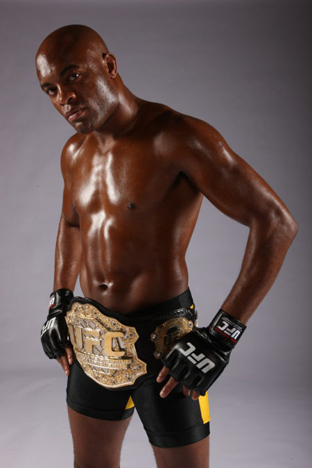 격투의 신 앤더슨 실바가 오는 29일 미국 네바다주 라스베이거스 MGM 그랜드가든 아레나에서 UFC 168대회에서 크리스 와이드먼을 상대로 설욕전에 나선다. / 앤더슨 실바 트위터 캡처