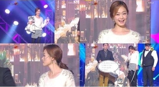 배우 전소민이 29일 방송된 KBS2 개그콘서트-시청률의 제왕에 특별 출연해 최근 종영한 MBC 일일 드라마 오로라 공주를 패러디하고 있다./KBS2 개그콘서트 방송 화면 캡처