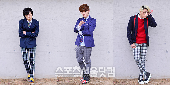 탑독의 P군, 제니씨, 호준(왼쪽부터)이  <더팩트> 카메라를 향해 멋지게 포즈를 취하고 있다. /남윤호 기자