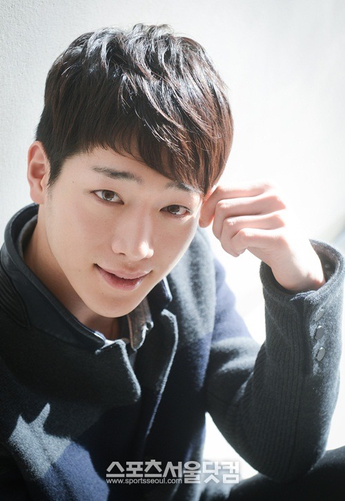 서강준이 롤모델로 유아인과 하정우를 꼽으며 같은 작품에서 꼭 한번 호흡을 맞추고 싶다는 소망을 내비치고 있다./이효균 기자