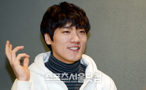 캐리하려면 미드라이너!라고 말하는 박정석. 최근 문도박사, 쉬바나, 그라가스를 많이 한다고 말했다./이새롬 기자