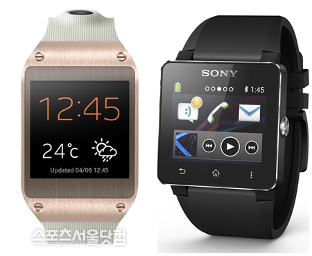 삼성전자 갤럭시 기어(왼쪽)와 소니 스마트워치2가 국내 스마트 워치 시장을 놓고 치열한 대결 구도를 그릴 전망이다./ 더팩트DB