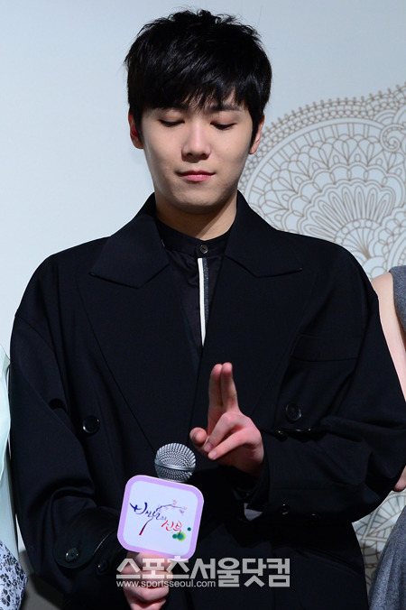 이홍기가 자신의 연기력에 대한 국내 저평가에 대해 인정하면서도 연기에 대한 꿋꿋한 의지를 표현하고 있다./남윤호 기자