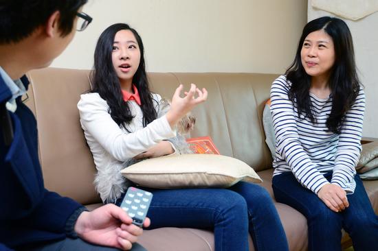 공상정의 언니인 상이(왼쪽) 씨는 의과대학에 진학해 춘천 하나병원 원장을 맡고 있는 아버지의 뒤를 이어 의사의 꿈을 키우고 있다. / 문래동=남윤호 기자