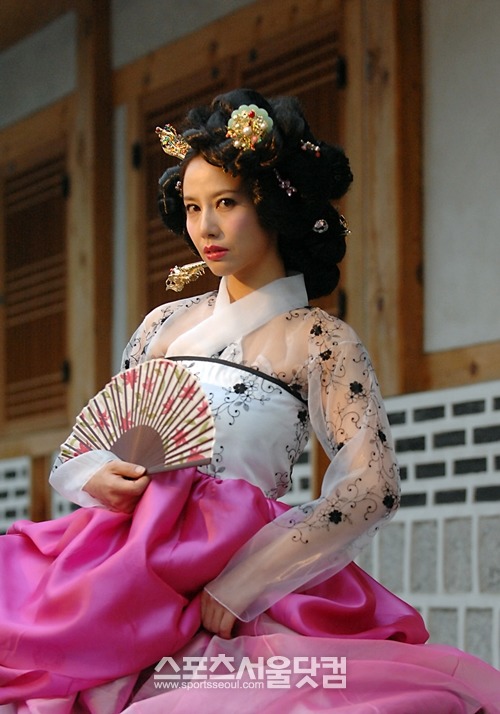 박철과 이혼 소송 이후 연예 활동을 잠정 중단해온 옥소리가 근황을 공개했다. / 더팩트DB