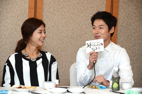 이윤지는 부부로 호흡을 맞춘 배우 한주완에 대한 속내를 내비쳤다. / KBS 제공