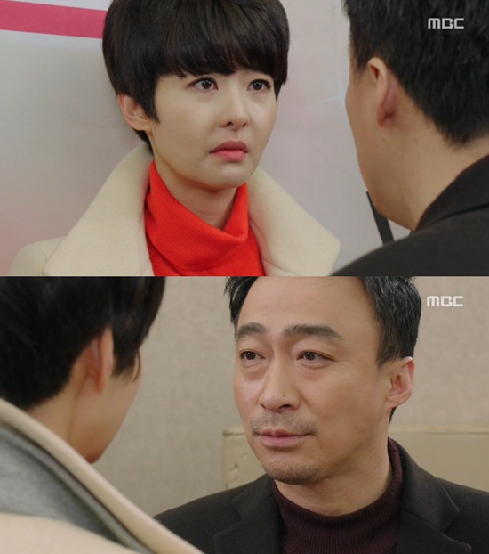 송선미(위)와 이성민이 서로 마음을 확인하며 묘한 분위기를 자아내고 있다./MBC 미스코리아 방송 캡처