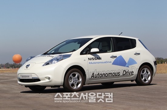 업계에서는 닛산이 자사의 베스트셀링카리프(Leaf)를 조기 출시할 것으로 전망했다.