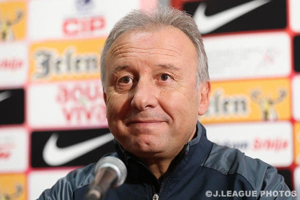 알베르토 자케로니 감독이 이끄는 사무라이 블루 일본 축구 대표팀이 5일 일본 도쿄 국립경기장에서 열린 뉴질랜드와 친선 경기에서 4-2로 완승했다. / 일본축구협회 홈페이지 캡처