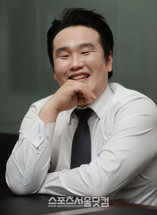 이헌이 화통하고 시원한 화법으로 오페라에 대한 오해에 대해서 설명하고 있다./최용민 기자