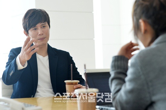 김민종이 임창정 이덕진 등 1990년대를 주름잡던 스타들에 대해 얘기하고 있다./최진석 기자