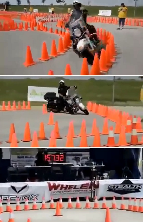 최근 유튜브에 미국 경찰의 흔한 오토바이 실력의 제목으로 한 영상이 올라와 누리꾼들의 눈길을 끌고 있다. /유튜브 영상 캡처