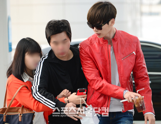 이종석, 팬 접근에 이러지 마세요!./김슬기 인턴기자