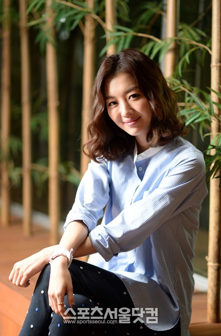 장희진이 <더팩트>과 인터뷰에 앞서 포즈를 취하고 있다. / 임영무 기자