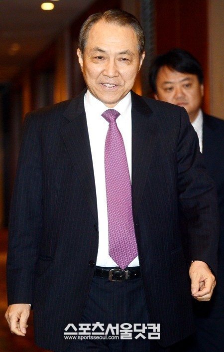 강덕수 전 STX그룹 회장이 지난해 STX중공업으로부터 모두 5억9200만 원의 보수를 받았다./더팩트DB