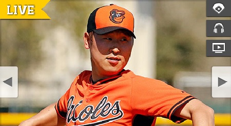 볼티모어 오리올스의 윤석민이 시범 경기에서 몸을 풀고 있다. 윤석민은 9일 트리플 A 노포크 유니폼을 입고 뛴 첫 선발 등판에서 2.1이닝 11피안타 9실점 했다. / MLB.com