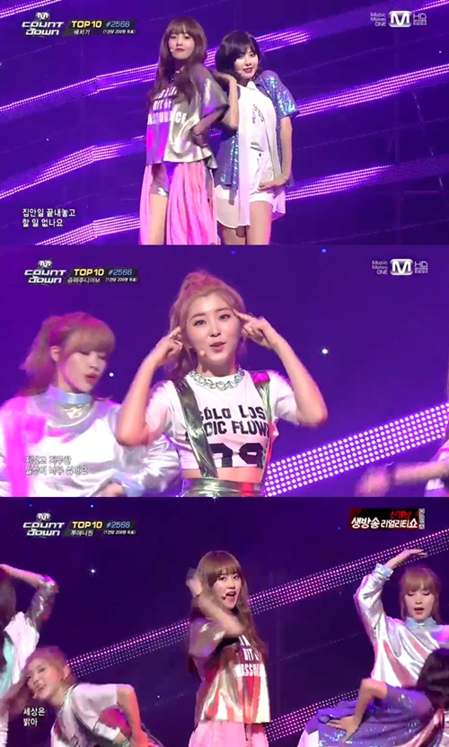 포미닛이 섹시한 안무와 깜찍한 매력으로 남성 팬의 환호를 이끌어내고 있다./Mnet 엠카운트다운 방송 캡처