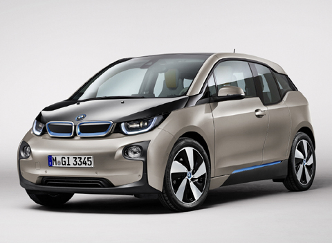 i3는 귀여우면서도 미래지향적인 디자인과 B필러가 없는 게 특징이다.  /BMW코리아 제공