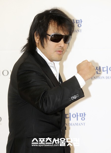 배우 김보성은 그간 다수의 방송에 출연해 의리를 강조해 한국의 대표 의리파 배우로 유명하다./배정한 기자