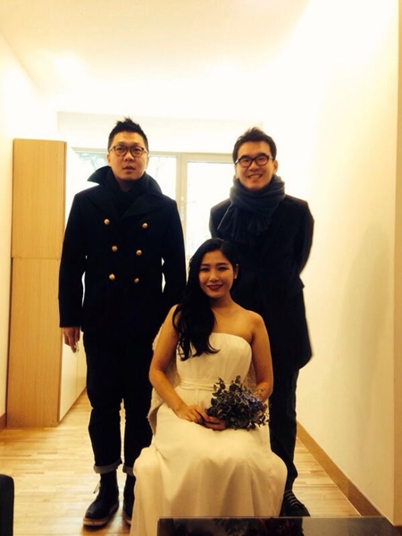 엄지원과 오영욱(오른쪽)이 결혼을 발표했다. / 오영욱 트위터