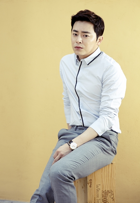 드라마 더킹 투하츠이후 영화 역린을 통해 이재규 감독과 호흡을 맞춘 조정석은 정조(현빈 분)을 죽여야 하는 비운의 캐릭터 살수를 맡아 열연했다./올댓시네마 제공