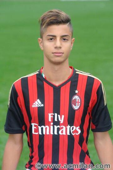 15세의 하킴 마스투르가 18일 열리는 2013~2014시즌 AC밀란과 사수올로전에 선발 출장할 가능성이 제기됐다. / 하킴 마스투르 페이스북